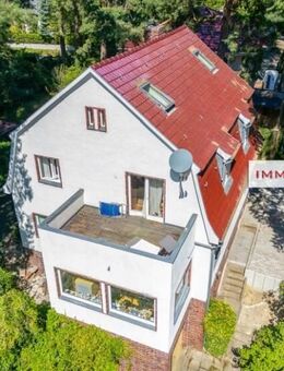 IMMOBERLIN.DE - Toplage bei der Havel: Charmantes Einfamilienhaus + massives Gartenhaus mit Südwestgarten - Berlin