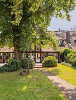 Pferdegestüt und exkl. Anwesen 70 km südöstl. von Hamburg - optional bis 30 ha Zukauf möglich - Bleckede