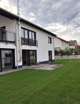 2-Familienhaus, 4,5 + 3,5 Zimmer in Michelbach-Nord - Marburg