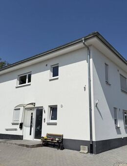 Attraktive Doppelhaushälfte auf Erbpachtgrundstück in begehrter Lage von Ettenheim - Ettenheim