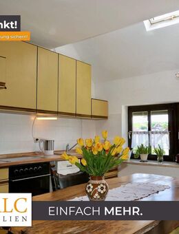 Einfach Mehr: Einfamilienhaus mit 3 Wohnungen, Garten, Garage, Hobby-Werkstatt. Brunnen. Bezugsfrei. - Painten