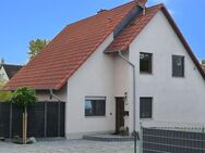 Modern, chic, hell ....... Gepflegtes 1-2 Familienhaus in ruhiger Lage in Kalletal-Ortsteil - Kalletal