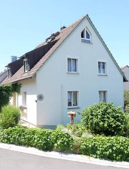 Charmantes 2-Familienhaus mit Galerie-Wohnung! - Estenfeld