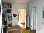 Ein Zimmer in einer stilvollen 3-Zimmer-WG in Toplage Münchens - München