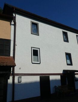 Doppelhaus mit charmanter Gaststätte und traumhafter Terrasse - Genießen Sie den perfekten Ausblick! - Staufenberg (Hessen)