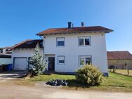 Hünstetten-Beuerbach: Freistehende Immobilie mit Doppelgarage und Garten - Hünstetten