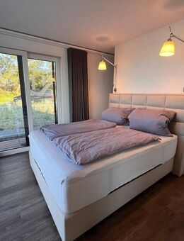 LUXUS Hausboot - 3 Etagen - 100m² Wohnen + 120 m² SONNENTERRASSE - Kamin, Kino, komplett individuell - Potsdam