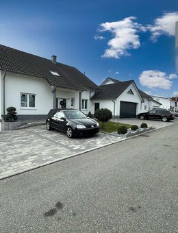 Modernes 3-Familienhaus in exzellentem Zustand - Einziehen & Wohlfühlen! - Zimmern (Rottweil)
