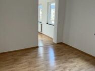 NEUSS NORD - GEMÜTLICHE- ZWEI BIS DREIZIMMERWOHNUNG MIT DACHTERRASSE - Neuss