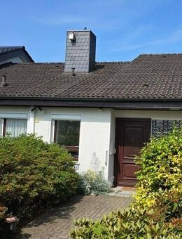 Außergewöhnliches Reihenhaus im Bungalowstil mit Dachgeschoss in ruhiger Lage in Harburg (Langenbek) - Hamburg