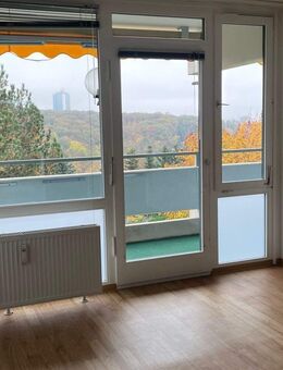 Komfortable, Helle 2 Zimmer Wohnung mit Balkon + Aufzug - TG-Stellplatz -sofort frei 01.11.2025 - Schweinfurt