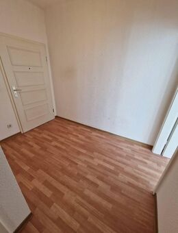 Gemütliche 2-Raum Wohnung im Erdgeschoss! Ideal für Senioren! - Altenburg