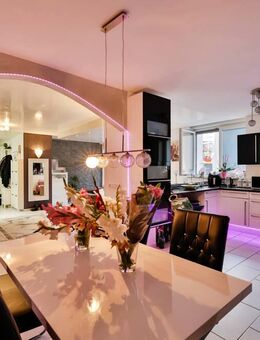 Versteckte Perle! Neuwertige und TOP-ausgestattete 4-Zimmer-Wohnung in zentrumsnaher Lage! - Pforzheim