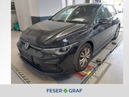 VW Golf, 1.5 R-Line eTSI App-Conne, Jahr 2024 - Dessau-Roßlau