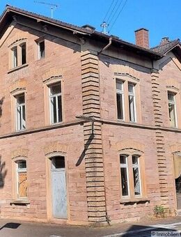 Früheres Bahnhofsgebäude mit Denkmalschutz - Frankelbach