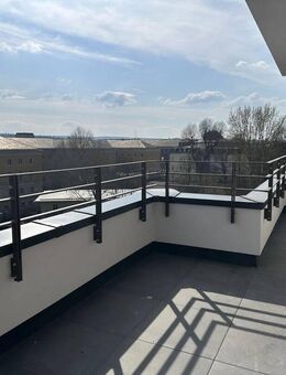 Über den Dächern der Stadt - exklusive Neubauwohnung mit Dachterrasse, Einbauküche & Stellplatz - Weimar