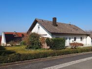 1-2 Familienhaus mit großem Garten und Doppelgarage für Handwerker - Wachenroth