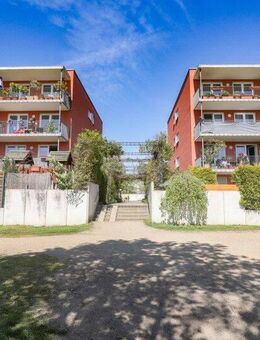 Großzügiges Wohnambiente mit Balkon und moderner Küche - Komfort trifft Stil auf ganzer Etage - Frankfurt (Main)