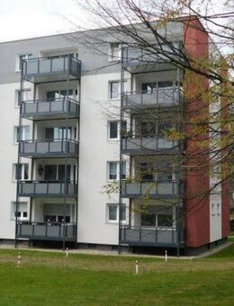 3-Zimmer-Wohnung mit Balkon in modernisiertem Haus! - Bochum