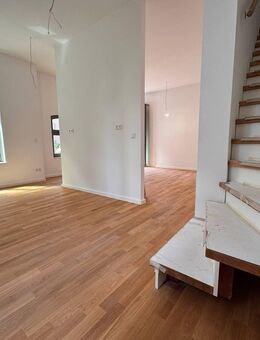 SPECIAL OFFER: KFW förderfähig: ERSTBEZUG im TOWNHOUSE: 3-Zi, 3 Etagen per SOFORT - PROV-FREI !!! - Berlin