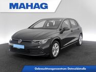 VW Golf, 1.5 TSI VIII LIFE NaviPro, Jahr 2020 - München