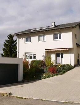 Kernsaniertes Wohnhaus mit vielen Extras - Ebersdorf (Coburg)