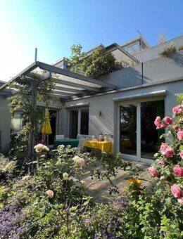 Modern sanierte 5-Zi.-Wohnung mit herrlichem Garten - Karlsruhe