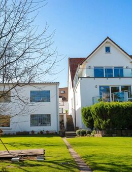 Provisionsfrei für Käufer: Zweifamilienhaus mit Blick über Mainz. Inkl. Doppelgarage & großen Garten - Mainz