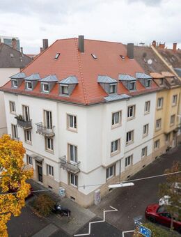 Provisionsfrei! Charmante 2-Zimmer-Altbau-Wohnung (ca. 58 m2) mit Balkon in Toplage der Südweststadt - Karlsruhe