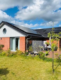 Nachhaltigkeit trifft Design - Moderner Bungalow mit Selbstversorgerpotenzial - Süderbrarup