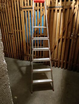 Trittleiter (Stehleiter) mit Plattform, Aluminium, ca. 190 cm hoch, Marke Hailo, gebraucht - München