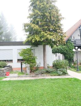 Extravagantes Anwesen mit Gewerbehalle zu verkaufen - Illerkirchberg