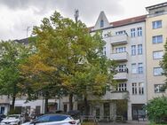 ALTBAUCHARME IN BERLIN-WILMERSDORF I IDEAL FÜR SINGLES ODER PAARE I 2-ZIMMER I PROVISIONSFREI - Berlin