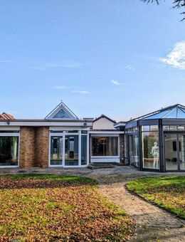 Bungalow mit Stil, Geschichte und parkähnlichem Grundstück - Haßloch