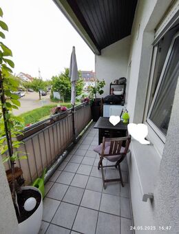 helle 3 Zi * K * B * Balkon * Speicher * Garage * Stellplatz - Karlsruhe