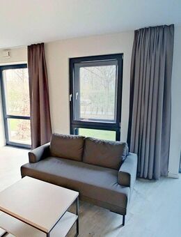 URBAN BASE: Vollmöbliertes 1-Zimmer-Large-Apartment mit EBK, TERRASSE, ALL-IN-MIETE, UVM. am Rheinufer - Düsseldorf