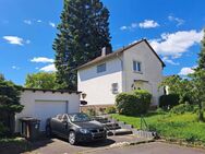 Massives Einfamilienhaus mit Garage in gesuchter Lage von Baunatal-Großenritte - Baunatal