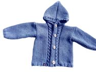 Baby Strickjacke in Blau und der Größe 62/68 - Kreuztal