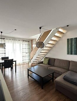 Charmante 3-Zimmer-Maisonette-Wohnung mit Balkon und Tiefgarage - - Beuren (Baden-Württemberg)