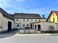 Frei ab 07/25: Zweifamilienhaus mit Entwicklungspotential in Oberhaid zu verkaufen! - Oberhaid (Bayern)
