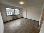 Großzügige 1-Zimmer-Wohnung Saniert mit schönem Ausblick, Aufzug, Stellplatz - Kiel