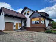 Gepflegtes Zweifamilienhaus mit großzügigem Grundstück in Baunatal-Großenritte - Baunatal