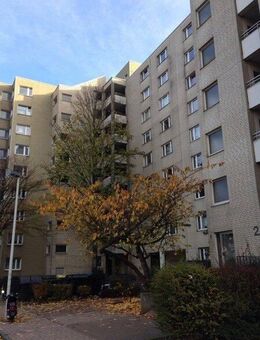 Großzügig geschnittene Wohnung im Herzen von Bonn-Tannenbusch - frisch saniert und bald bezugsbereit - Bonn