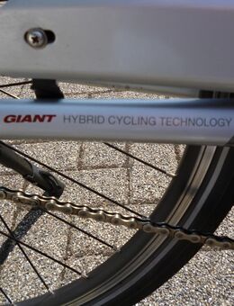E-BIKE GIANT mit YAMAHA Mittelmotor, Elektrorad 28" - Leverkusen