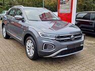 VW T-Roc, Style Style, Jahr 2023 - Oyten