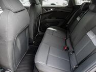 Audi Q4 e-tron 35 e-tron 125 kW PANO LM ACC S-SITZ - Düsseldorf