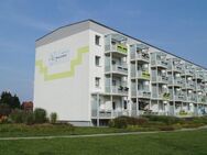 Große 3-Raum-Wohnung mit Südbalkon - Oschersleben (Bode)