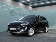 Ford Kuga, Titanium FHEV, Jahr 2022 - München