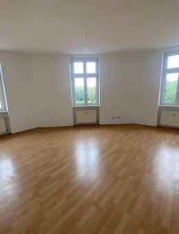 Helle 2-Zimmer-Wohnung mit Einbauküche! - Leipzig
