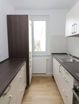 Topf die Wette gilt...moderne 2-RW mit Einbauküche!!! - Freiberg
